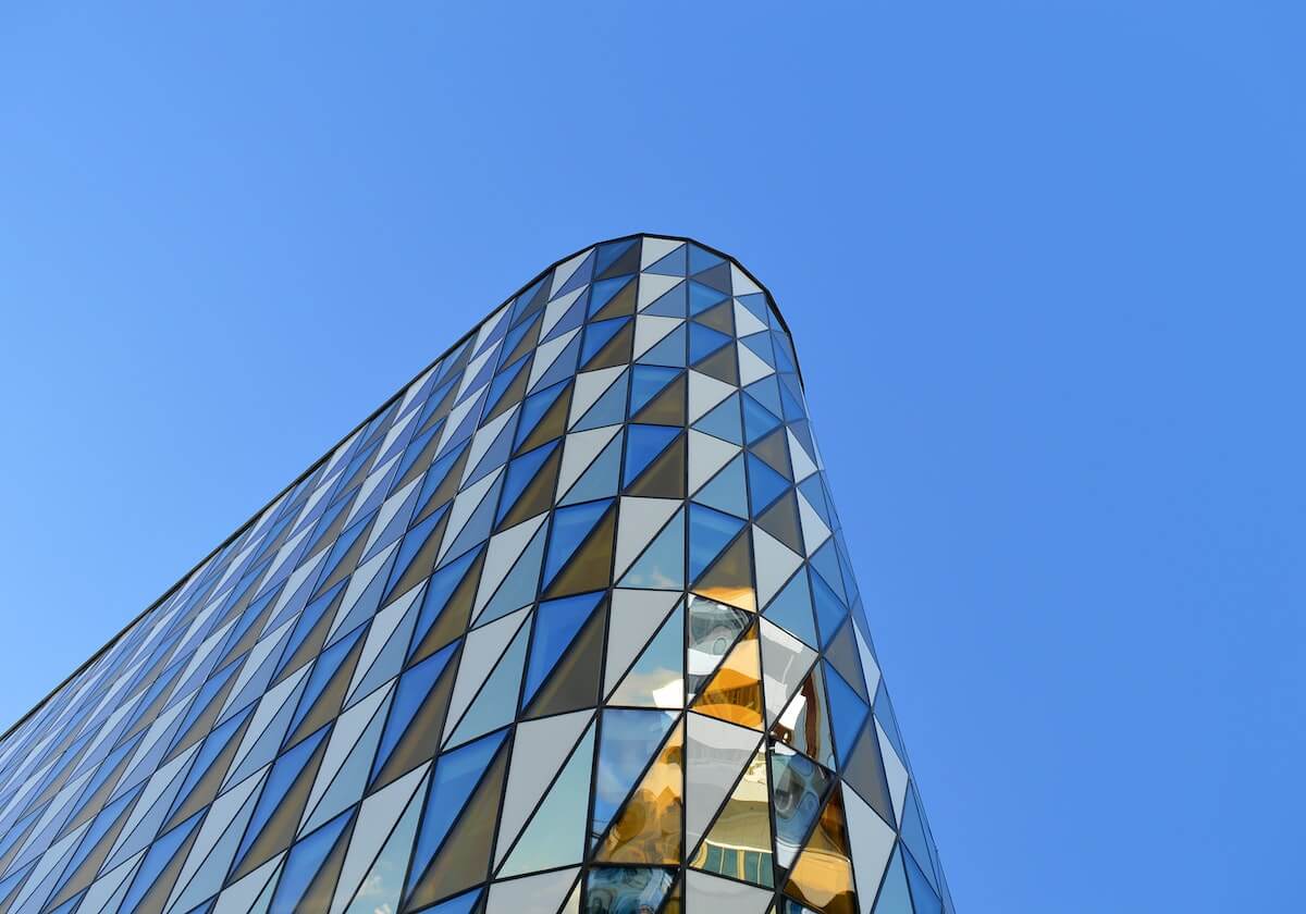 无愧队长!利物浦内部矛盾 34岁范戴克出面:劝萨拉赫留下